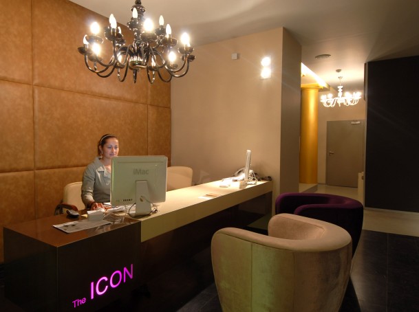 Reception desk at the hotel Icon; copyright Hotel Icon